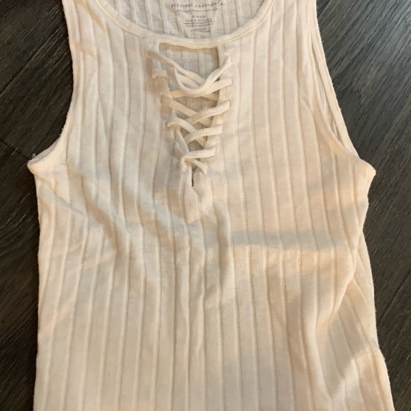tank tops - Picture 6 of 8